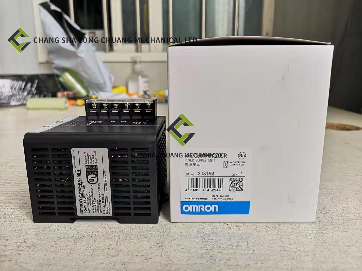 Бетонный смеситель Электрические аксессуары Omron Программируемый логический контроллер CJ 1 W-PA205R