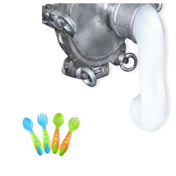 ALCANCE o grupo líquido dos utensílios de mesa do bebê da cara do sorriso da borracha de silicone do produto comestível