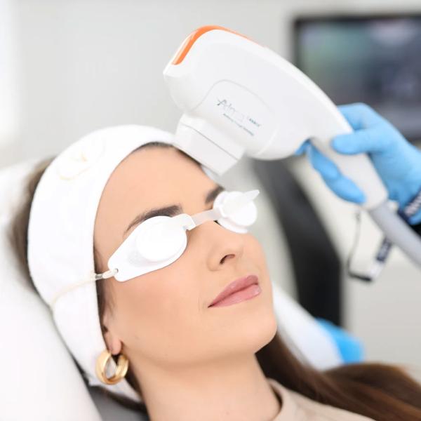 NIR Milk Light Whitening Ice 808nm Diode Laser Device 4 Wavelength 755 808 940 1064 Diode Laser Hair Removal Machine