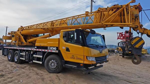 XCMG Zoomlion Caminhão montado guindaste Potência Diesel Caminhão de bomba de concreto 220kw Motor comprimento total 16600mm