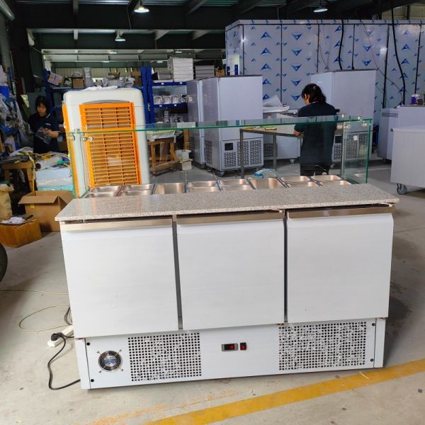 R134a R290 Refrigerant Pizza Prep Table Commercial for European Market