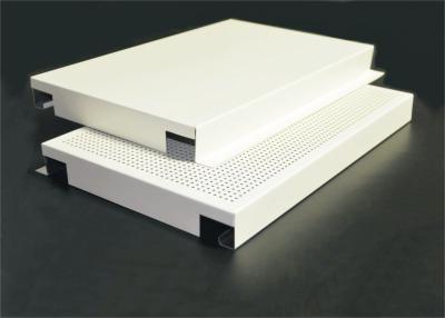 E moderno deu forma a teto que perfurado do metal do gancho o teto acústico decorativo telha 300mm x 1200mm