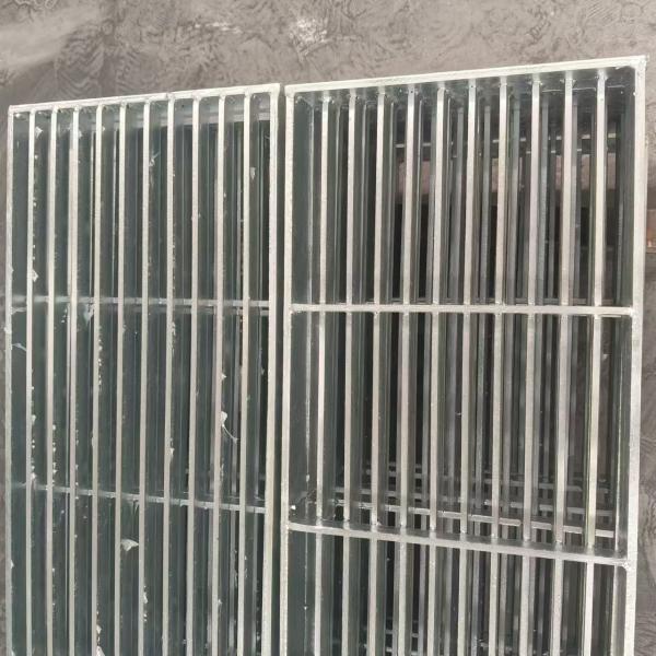 Steel Grid With Excellent Fire Protection Strong Load Bearing Capacity In Factory Floor