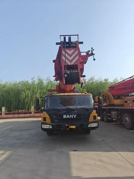 SA Ny Grue de camion mobile de 100 tonnes Conception pliante de haute capacité Certification ISO9001