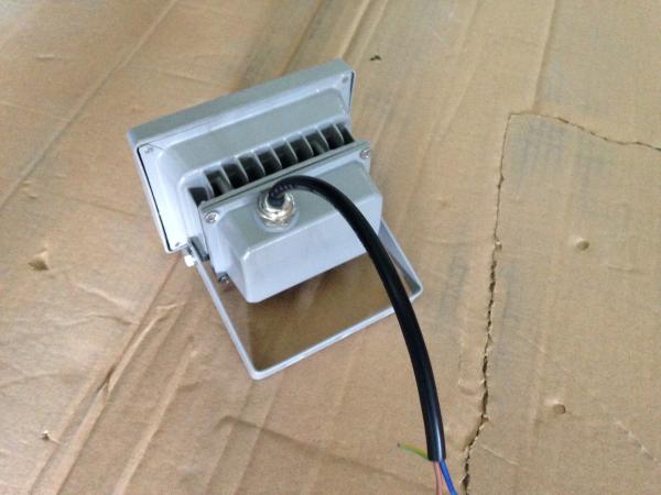 10 W flood light