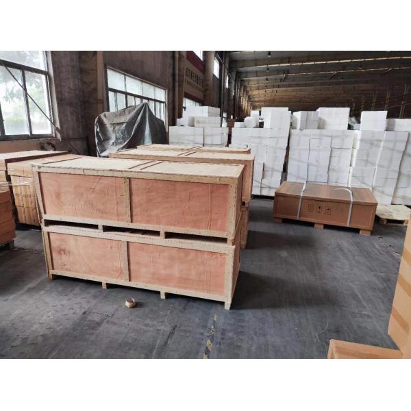 Белый резервуар для серфинга для незабываемых волн