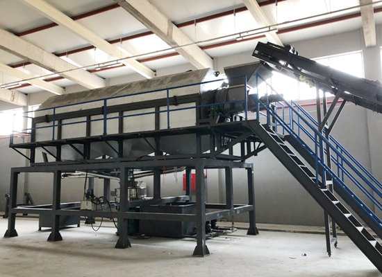 Машина для переработки пластмассовых стиральных изделий формы L U 5000 кг/ч ПЭТ-бутылка