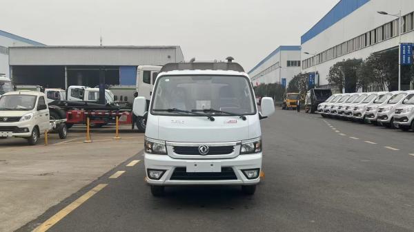 Dongfeng Road Sweeper Truck Manufacturer 8cbm Dust Bin Street Sweeping Vehicle