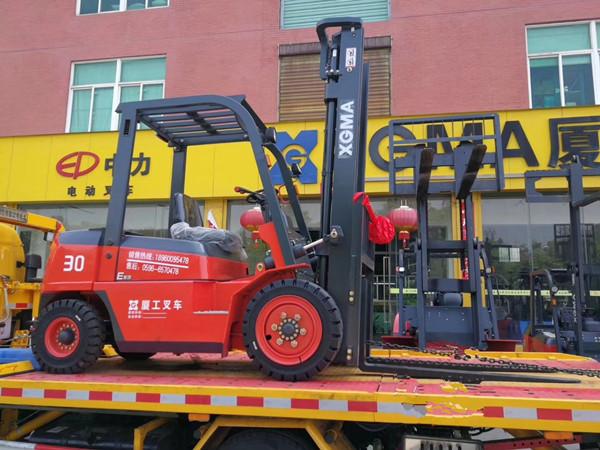 Manual 3 Ton Diesel Forklift , Diesel Fork Truck With Long Service Life