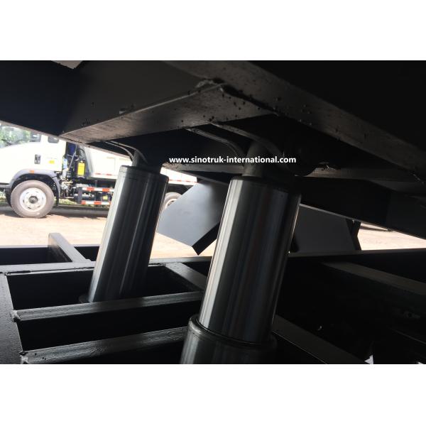 ZZ1107D3815C1 Docks Howo 4x2 Dump Truck White Color