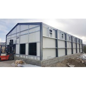 Prefabricated Steel Structure Poultry House Fabrication , Layer Poultry Farm