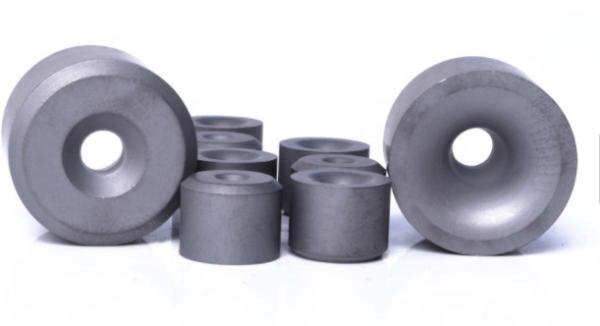 O carboneto de tungstênio da categoria YG10 morre