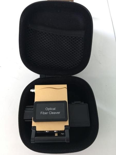 Singlemode High Precision Fiber Optic Cleaver Easy To Use Metal Material