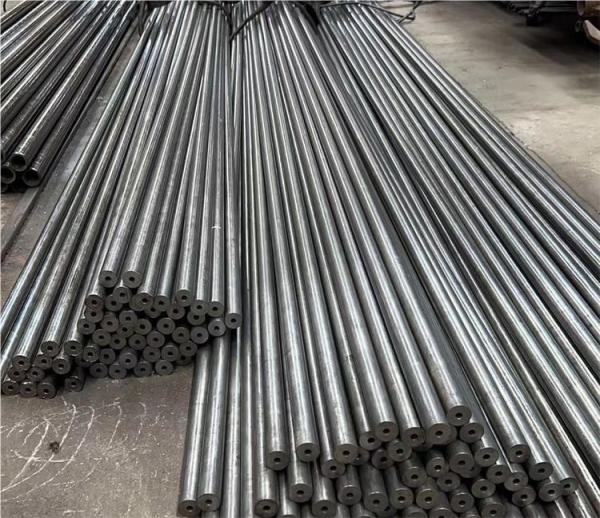 ASME SA 105 Carbon Seamless Steel Tube 200mm Small Diameter Pipe With Excellent Strength For Refining Industry