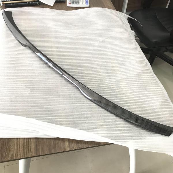 Black Custom Carbon Fiber Parts Rear Wing Lip Spoilers High Temperature Resistance
