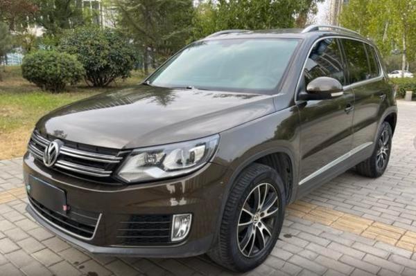 Tiguan 2015 1.8TSI Automatic 2WD Luxury Model SAIC Volkswagen Compact SUV Gasoline 1.8T 160HP L4 6-speed Manual
