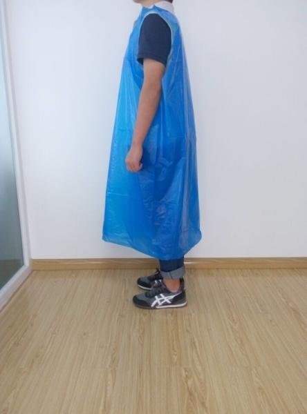 Water Resistant Disposable Plastic Smocks Multi Packaging Type Light Weight