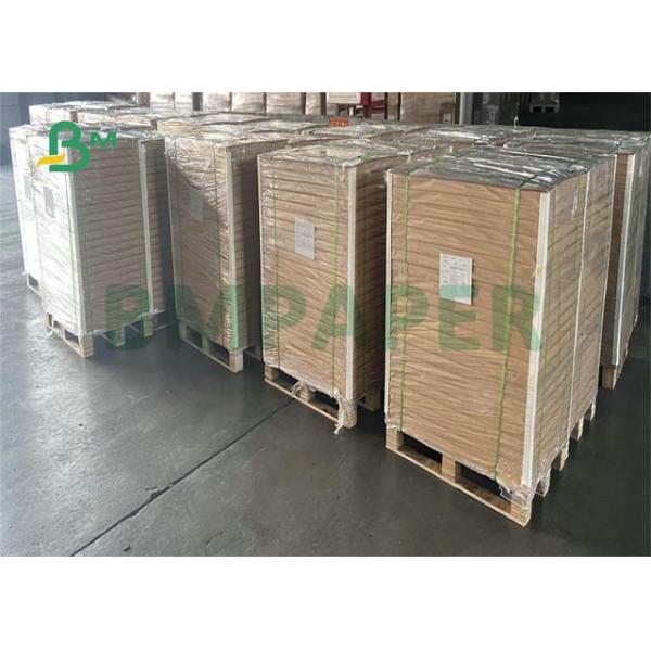 Cartón laminado revestido blanco lateral 2 de 0.7M M 0.8M M para montar el papel 70 el x 100cm