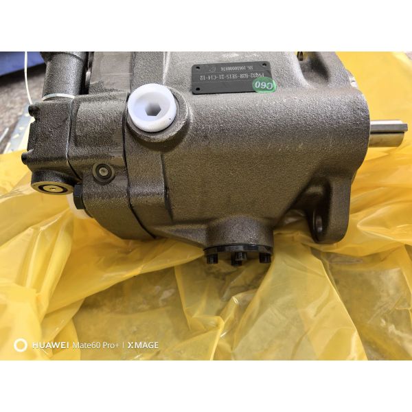 Vickers PVQ32 Series Through-Shaft Design Hydraulic Piston Pump with Multi-Pump Configurations and High Operating Pressure