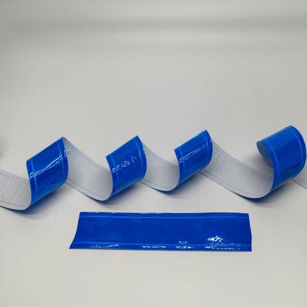 Изготовленная на заказ высокая видимость шьет на голубой ленте PVC отражательной для дорожного знака ленты безопасности одежды