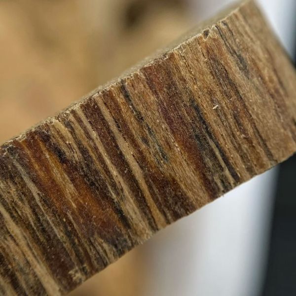 Pure OUD Agarwood Raw Material Essential Oil Extraction Incense Making Traditional Medicine