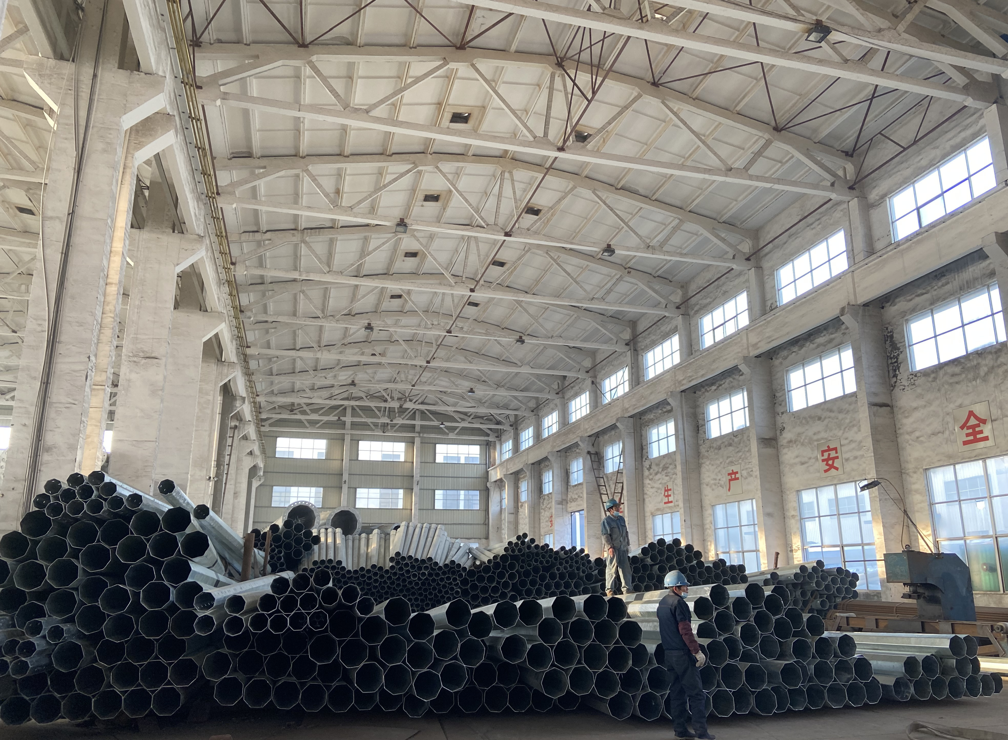картина смолки общего назначения поляка нагрузки 5kN 10.5M доминиканская стальная восьмиугольная гальванизированная черная