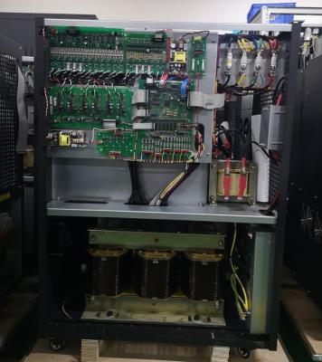 A fase 3 de baixa frequência em linha levanta 40KVA-80KVA com a bateria acidificada ao chumbo selada