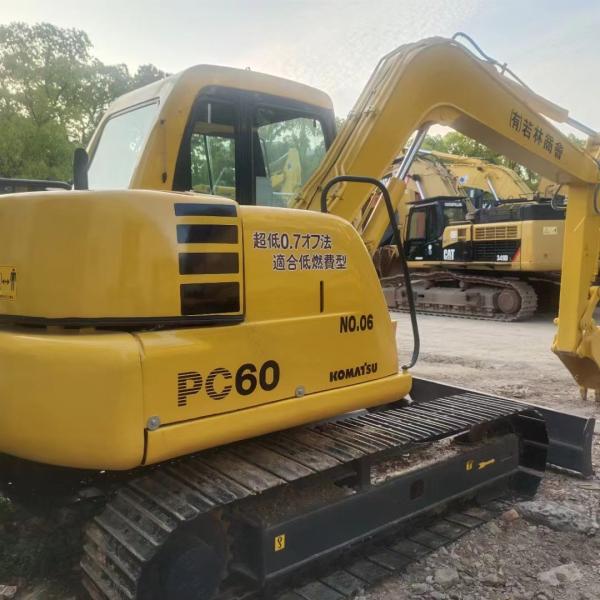 Excavadora hidráulica de pista Komatsu PC60 usada de 6 toneladas