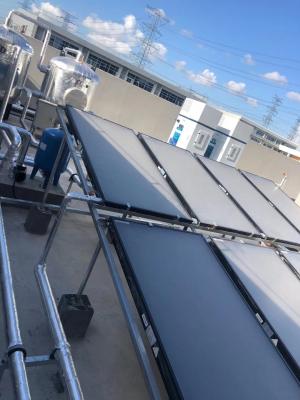 Sistema de aquecimento comercial de água do painel 5000l solar combinado com o híbrido da bomba de calor