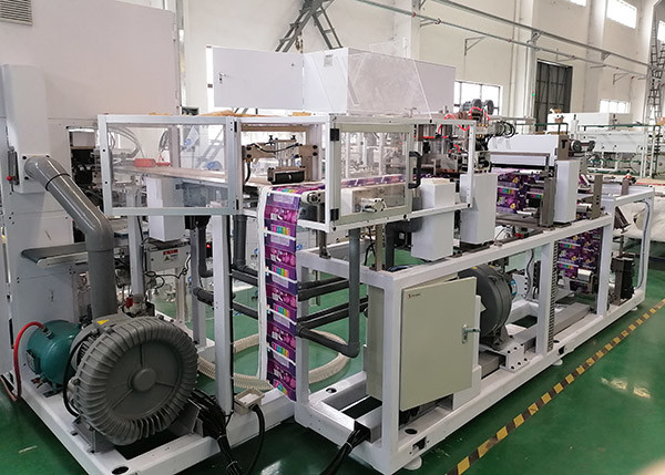машина упаковки санитарных пусковых площадок 300mm с системой управления Plc