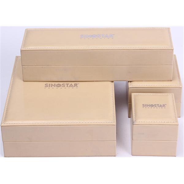 Шкатулка для драгоценностей моды бежевая кожаная плоская, прямоугольник персонализировала коробку украшений