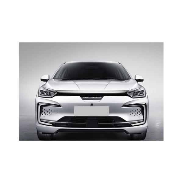 PÉKIN EU7 Les voitures électriques de taille moyenne ont une autonomie de croisière de 475 km pour les appels en ligne