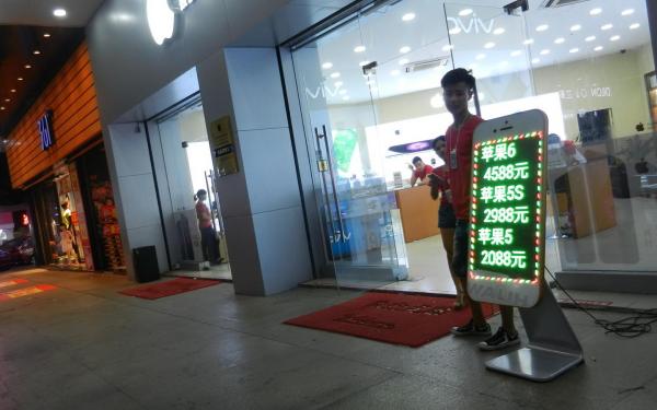 Customized P5 Advertising LED  Screens SMD3535 for Dural color Digital Billboards