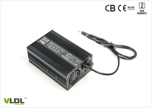 42V 2.5A Electric Skateboard Smart Charger , 4 Steps Intelligent Charger 135*90*50MM