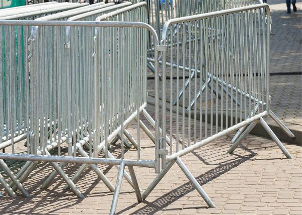 Hot dipped Galvanized In Zinc Spa Crowd Control Barrier