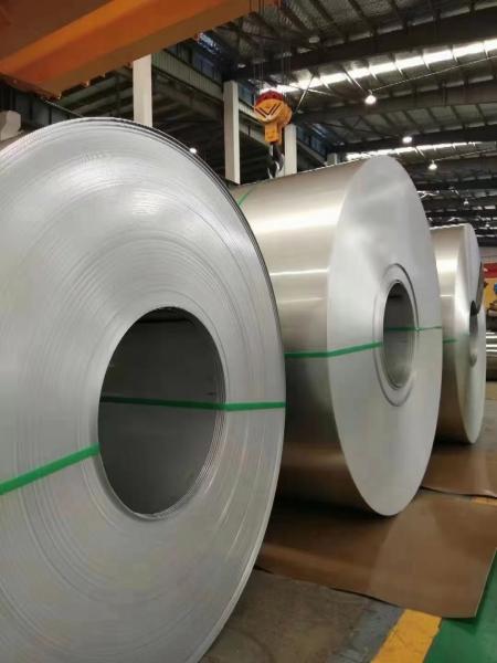 Chapa metálica de aço laminada a alta temperatura do carbono da bobina 600mm do preto Q235 baixa