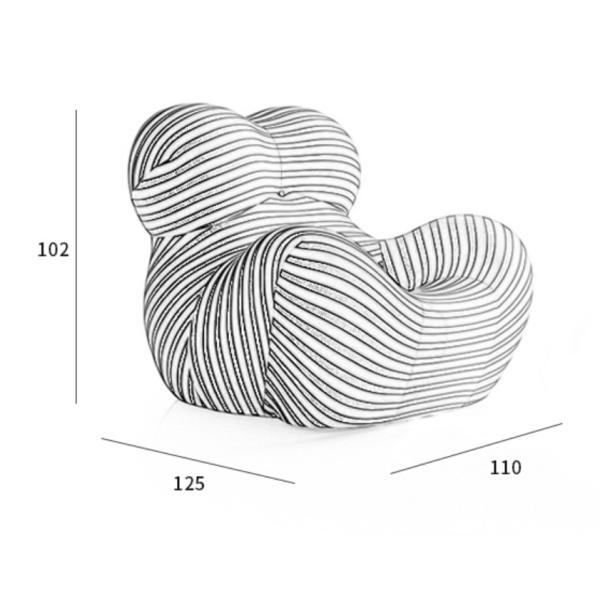 Матери нашивки кожаной роскошной мебели живущей комнаты желтые обнимают одиночную софу