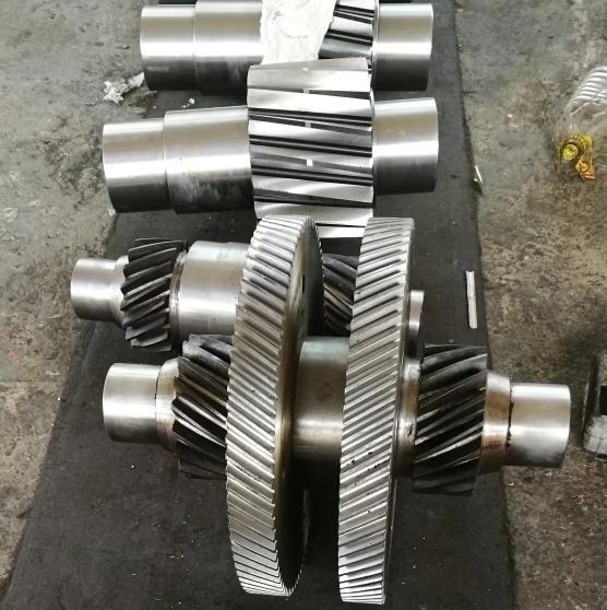 Transmission Gear Shaft Durable Alloy Steel And Triple Heat Treatment Process