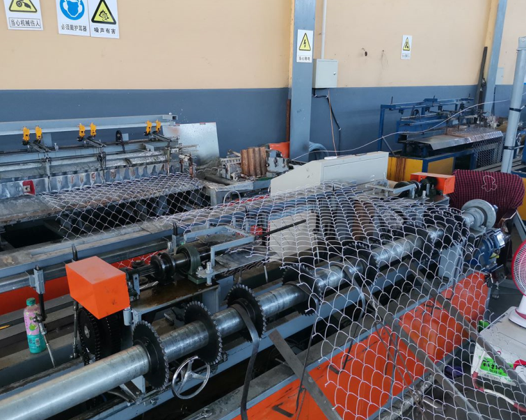 Покрашенный Pvc покрыл корозию загородки ячеистой сети звена цепи провода 2.0mm анти-