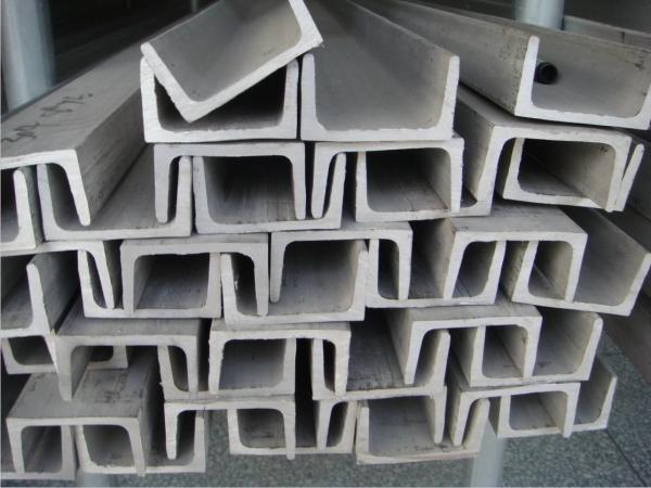 Tira longa da cor laminada a alta temperatura do metal da prata do canal do aço carbono sulcada Sshaped