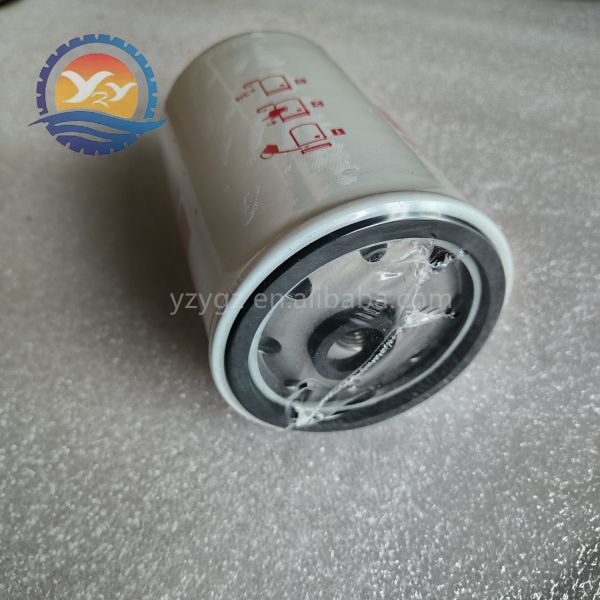 Factory Price High Quality PC200-7 Fuel Filter FF5052 for Komatsu Excavator