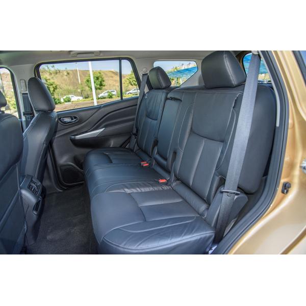 2024 Dongfeng 4WD SUV 2.5L XL 4WD superior Euro VI Coche de gasolina con transmisión SUV 7AT Categoría de vehículos energéticos