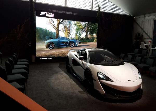 Wide Viewing Angle Indoor Full Color Led Display P3.9 Music Festival Visual Rental Panel