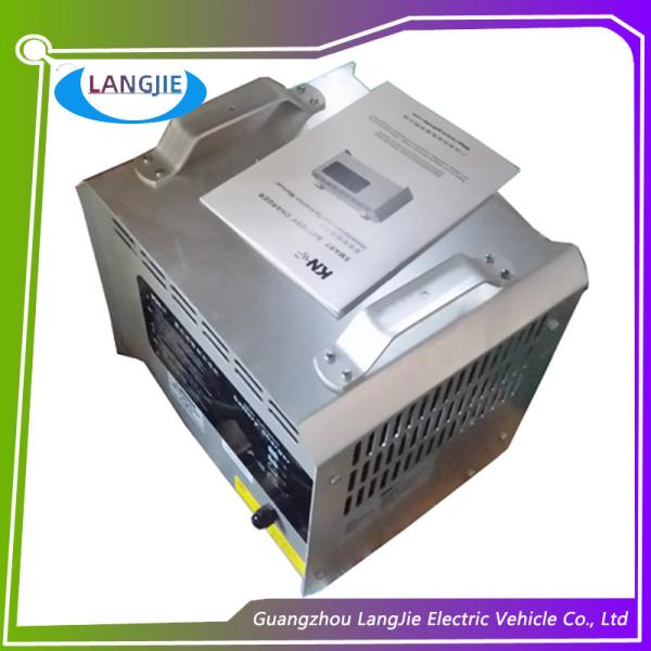 Свинцово-кислотное зарядное устройство для автомобильных батарей, подходящее для компактной конструкции электромобилей.