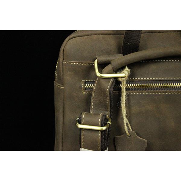 Тонкие женщины дам больших неподдельных кожаных людей рюкзака ноутбука