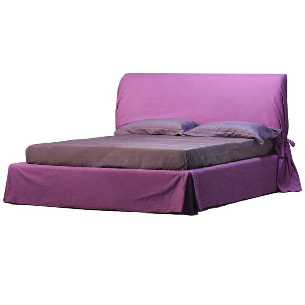 Three Person Vintage Shoes Hotel Ding Set White Room And Confortable Bed