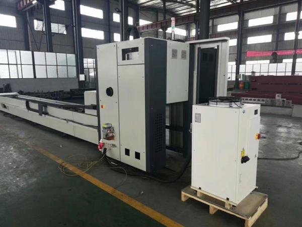 HOT sale 2017 pipe and metal fiber laser cutting machine with single platform 3000W cutting area 4000x2000mm