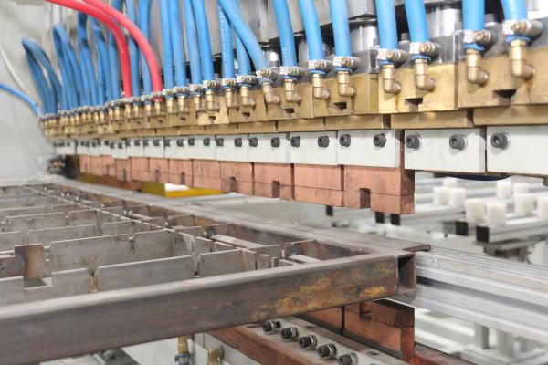 Hwashi Wire Mesh Fabrication Automatic Wire Shelf Welding Machine for Supermarket Shelves Storage Racks and Metal Frameworks