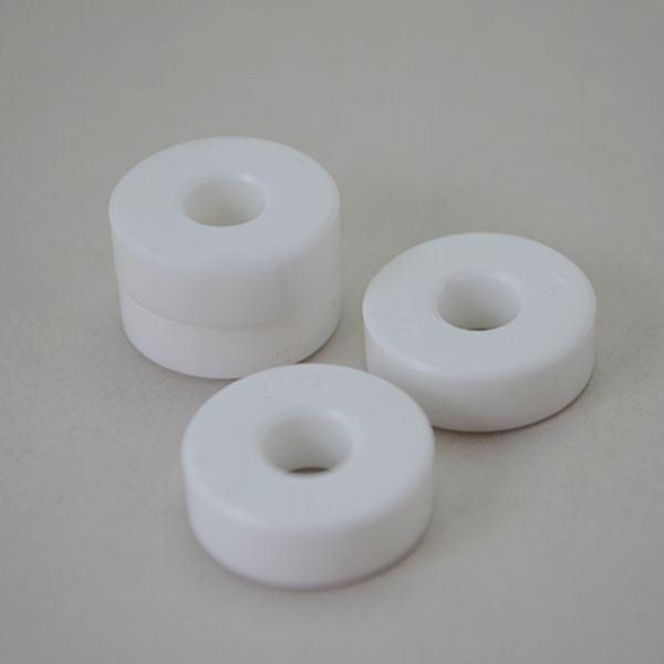 Wear Resisting Zirconia Ceramic Disc Industrial Heat Insulation Gasket 6.05 G/Cm3 Density