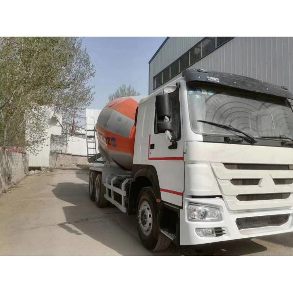6×4 Sinotruck HOWO Микширующий танкер с размером 8500x2500x3600 мм